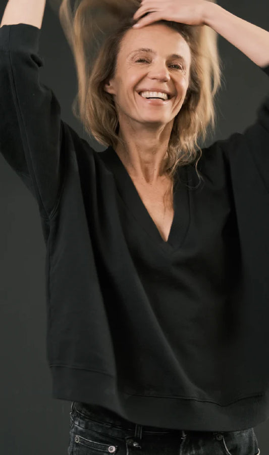 Monday12 V Neck Sweatshirt