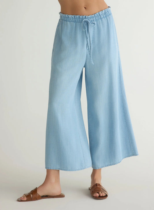 Bella Dahl ruffle waist wide leg crop