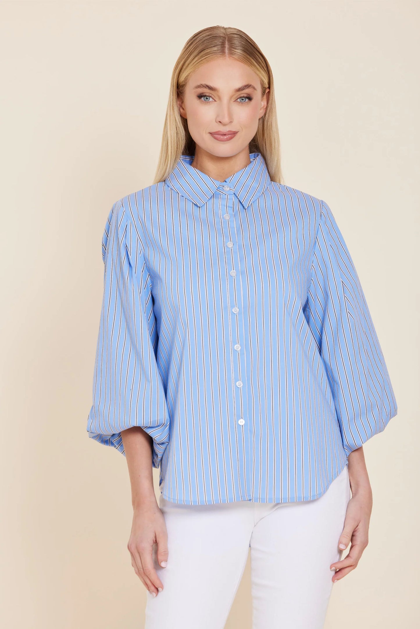 Dolce Cabo Exagerated Sleeve Top