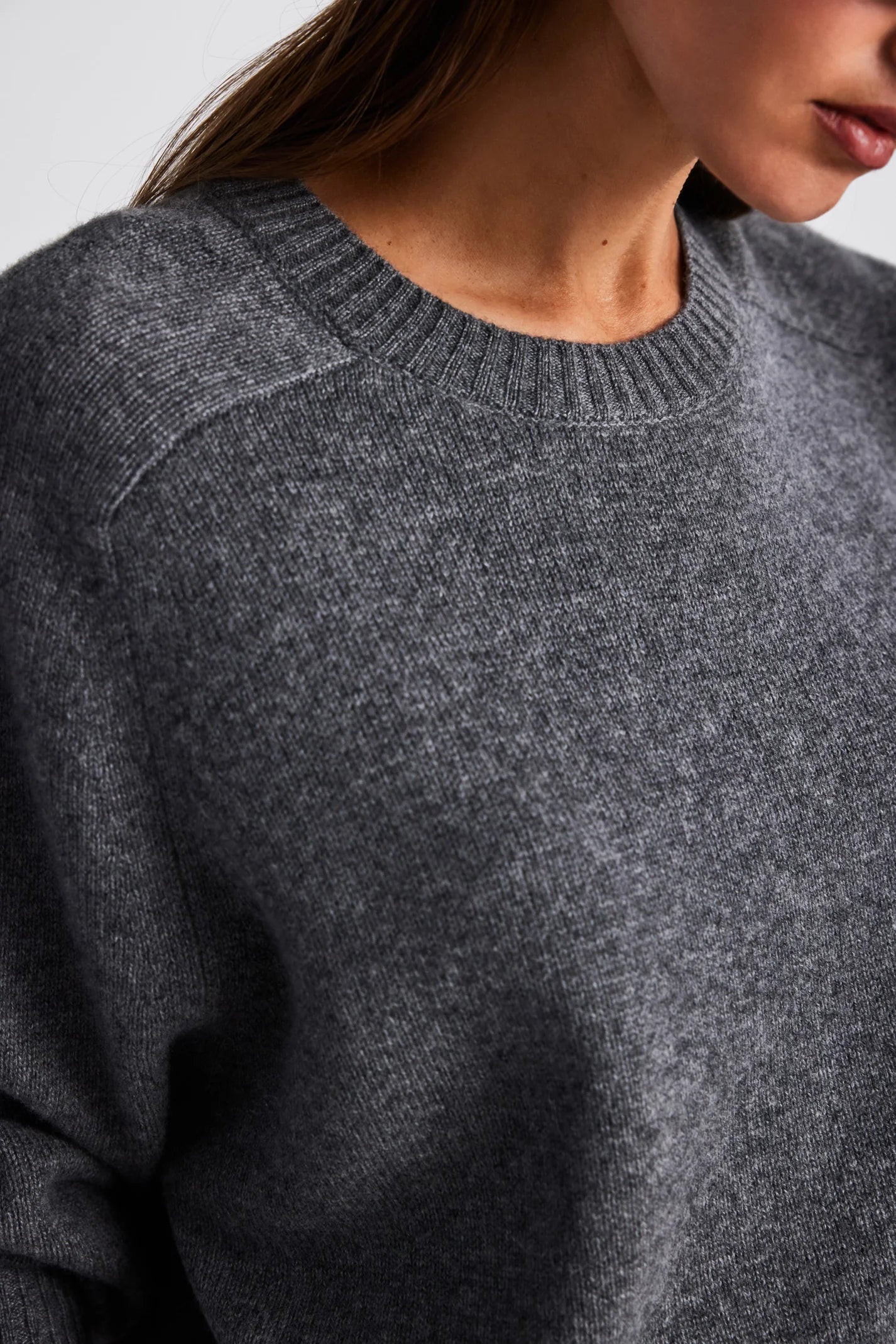 In/One Amara Cashmere L/S Crop Top