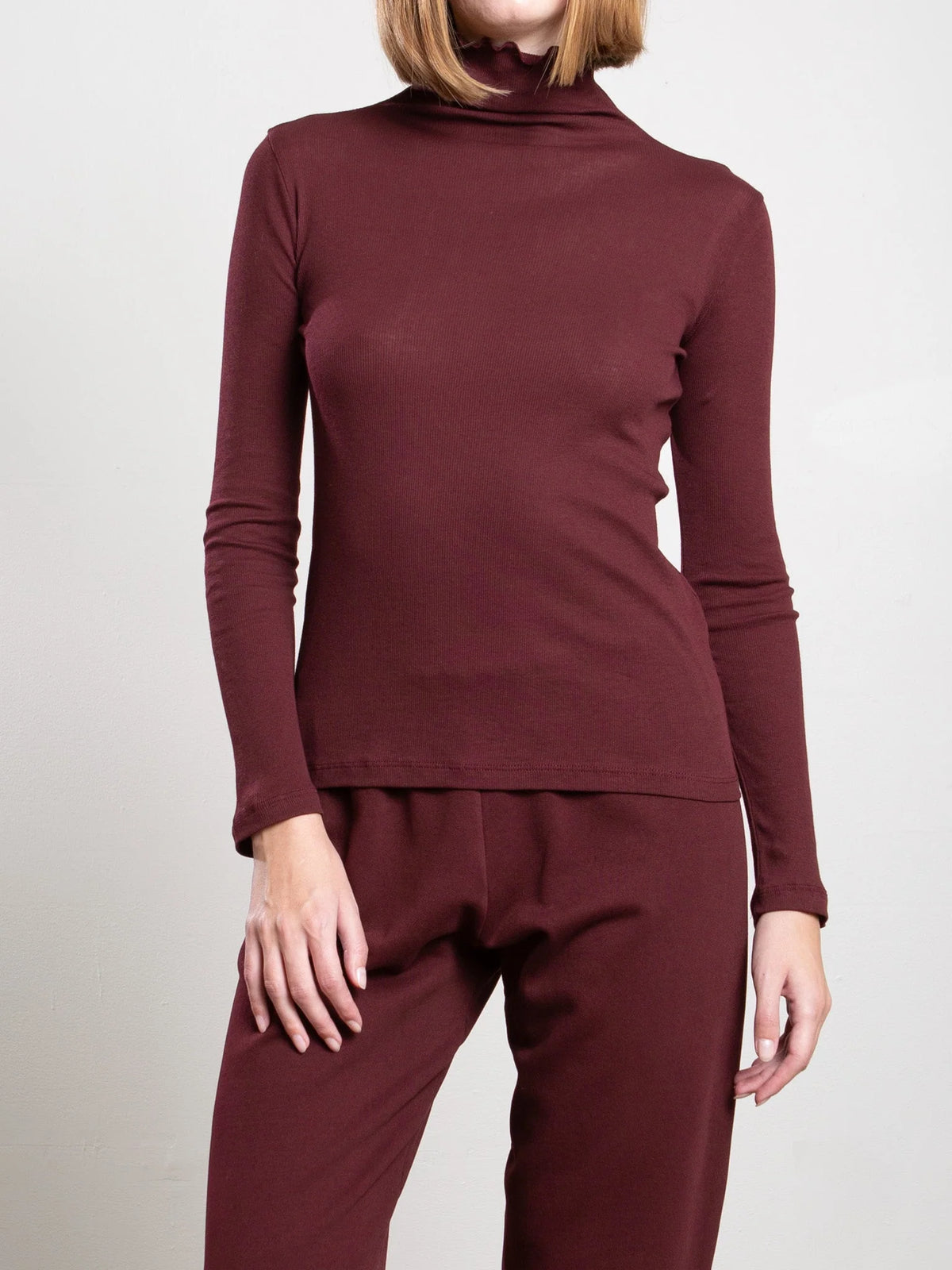 Pharaoh Cleo Turtleneck Lightweight Rib