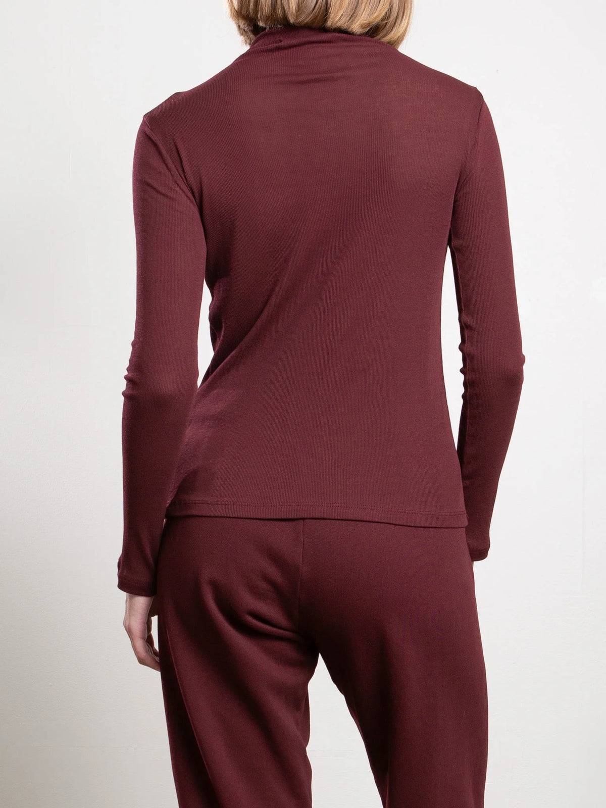 Pharaoh Cleo Turtleneck Lightweight Rib