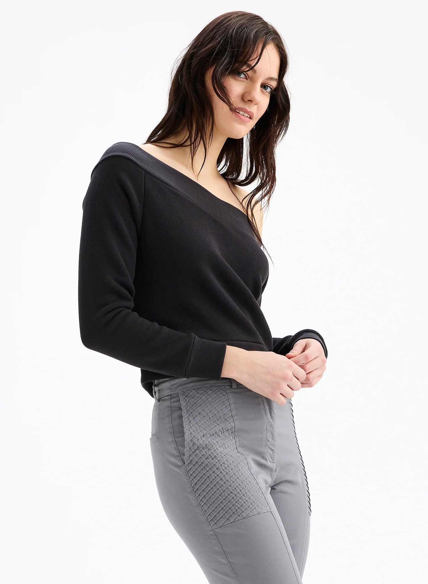 Chrldr Lindsay Off Shoulder V Sweatshirt