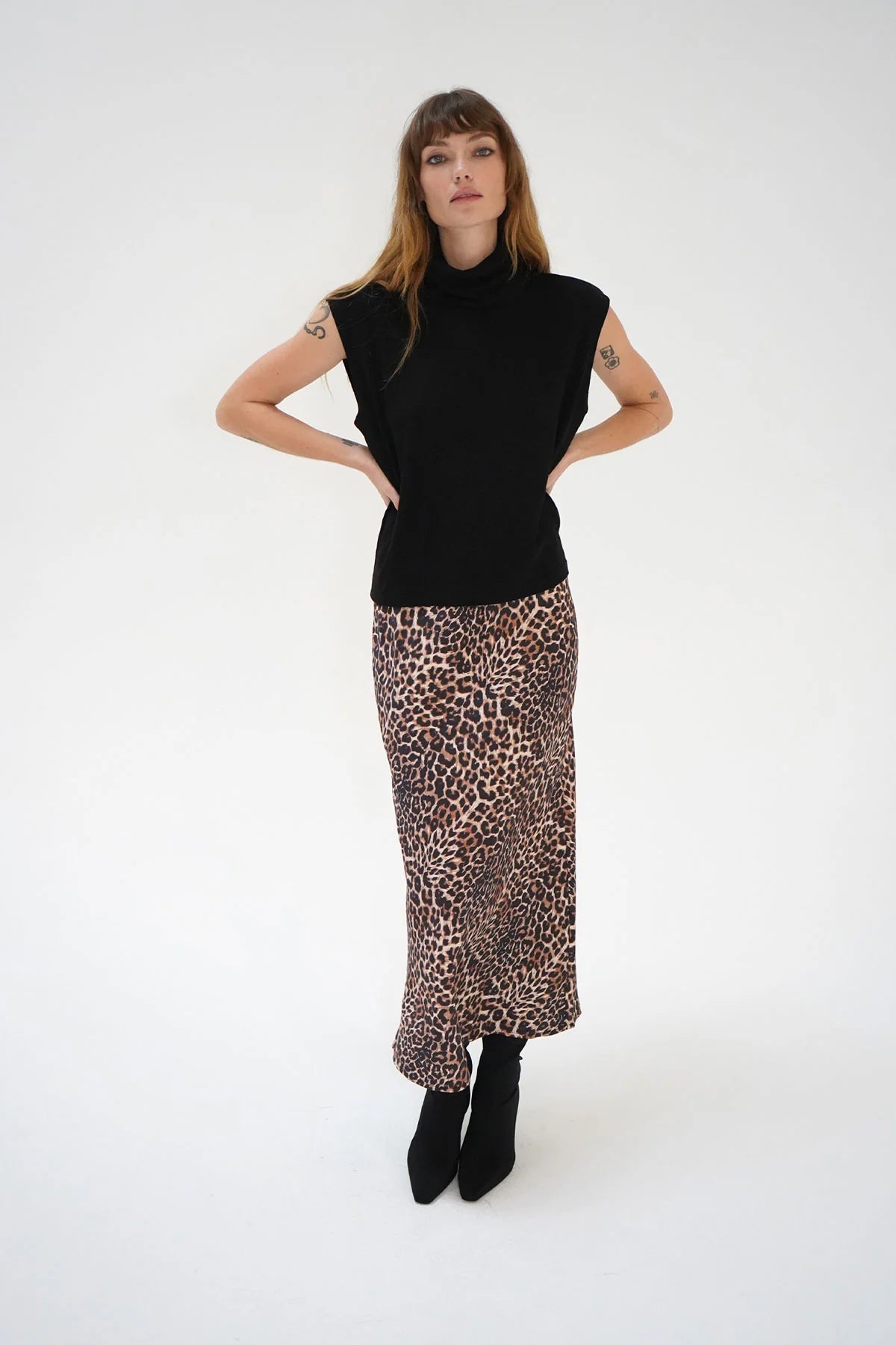 LNA Zia Midi Skirt